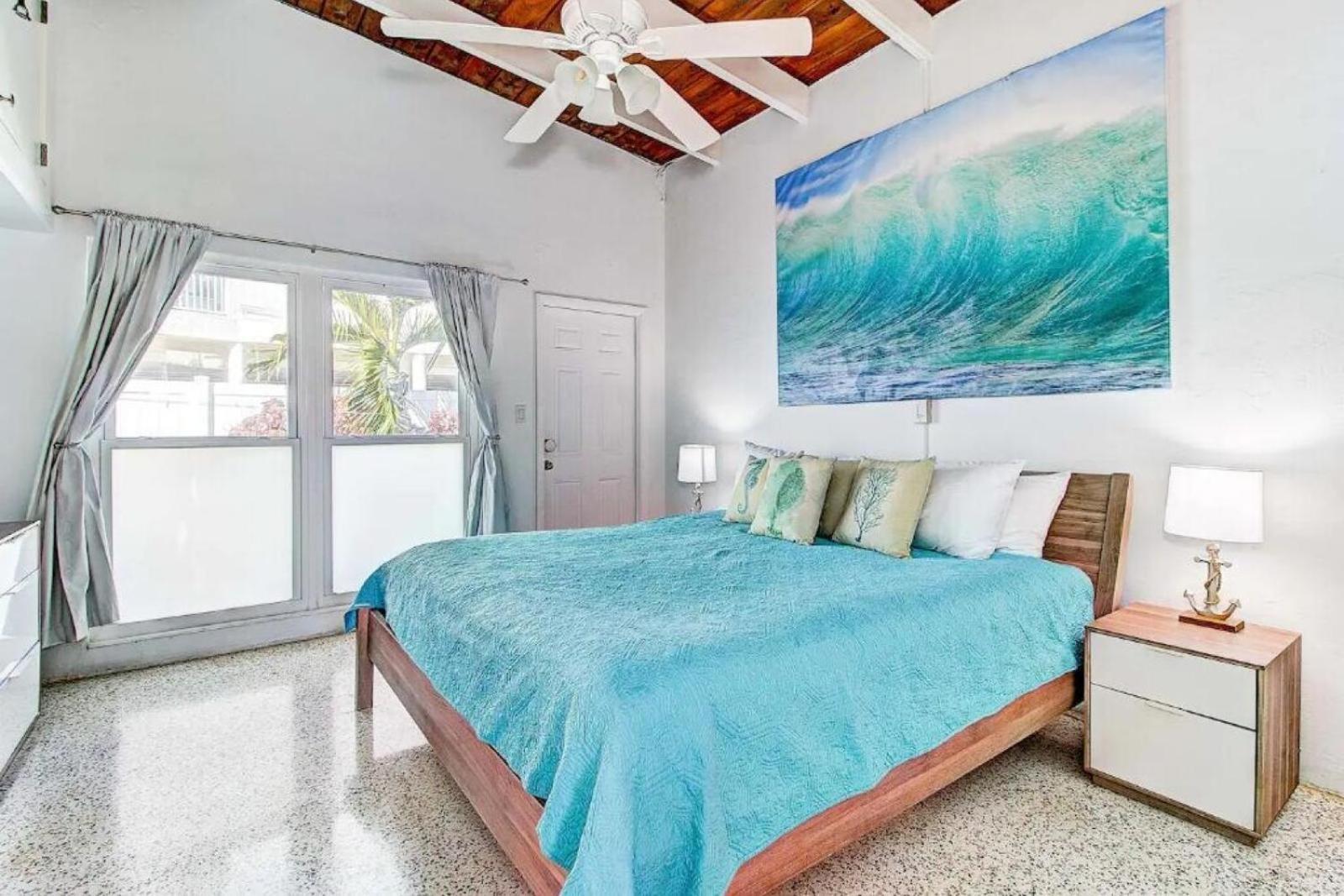 Beachfront Getaway In Siesta Key Bagian luar foto